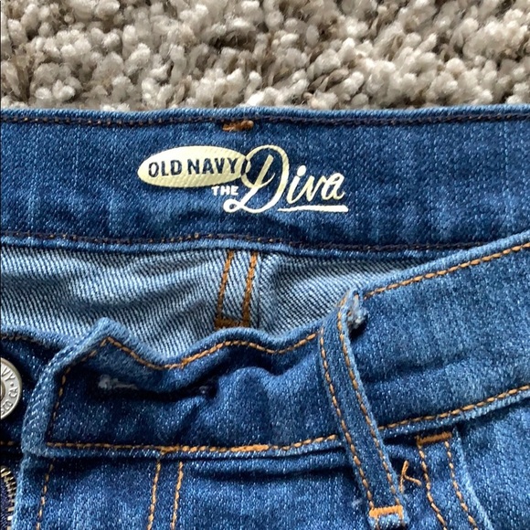 5/25 💜 Old navy shorts - Picture 3 of 4